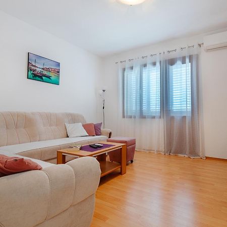 Apartment Mihaela ブラチェ エクステリア 写真