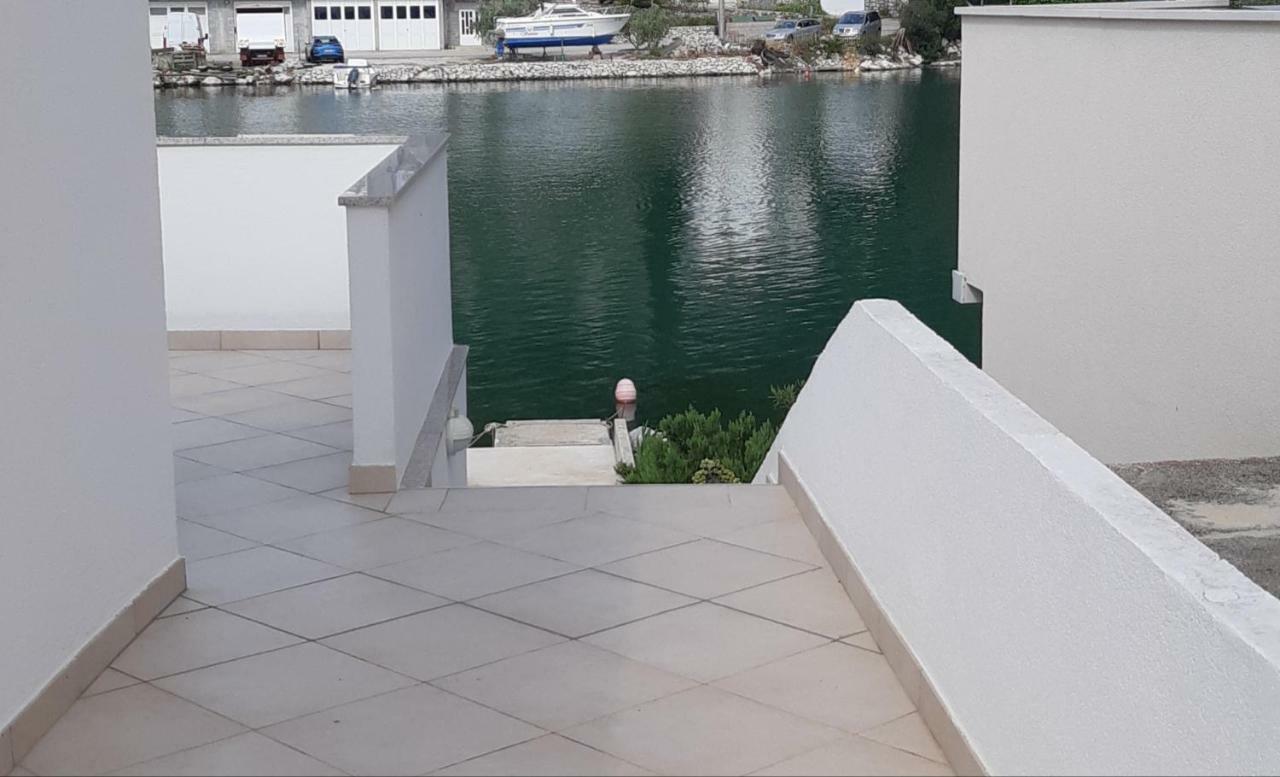 Apartment Mihaela ブラチェ エクステリア 写真