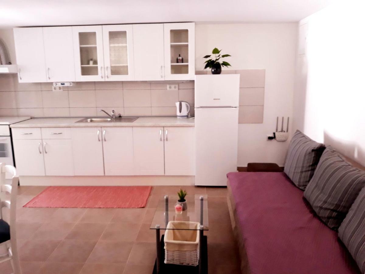 Apartment Mihaela ブラチェ エクステリア 写真